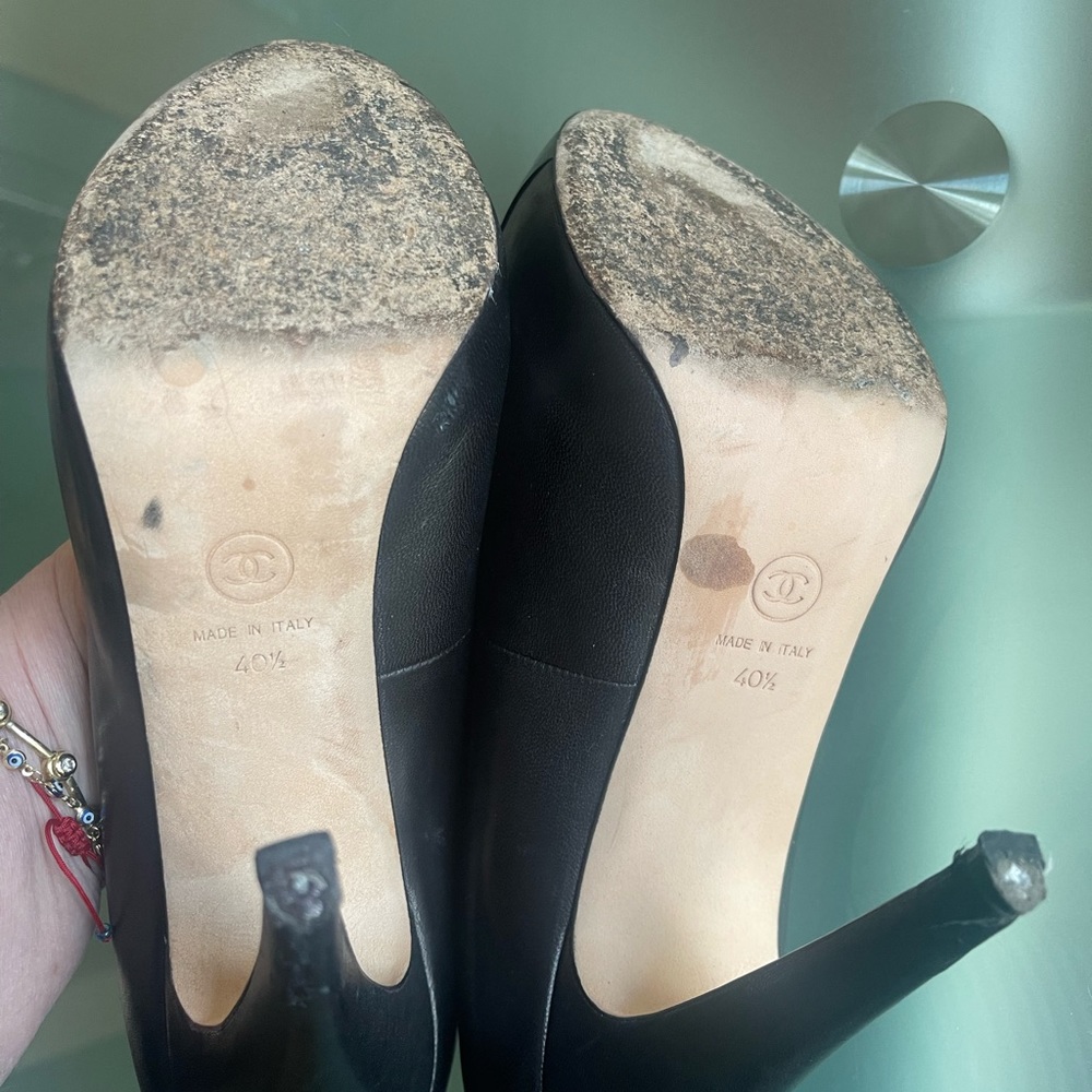 Chanel interlocking logo pumps - Picture 7 of 15